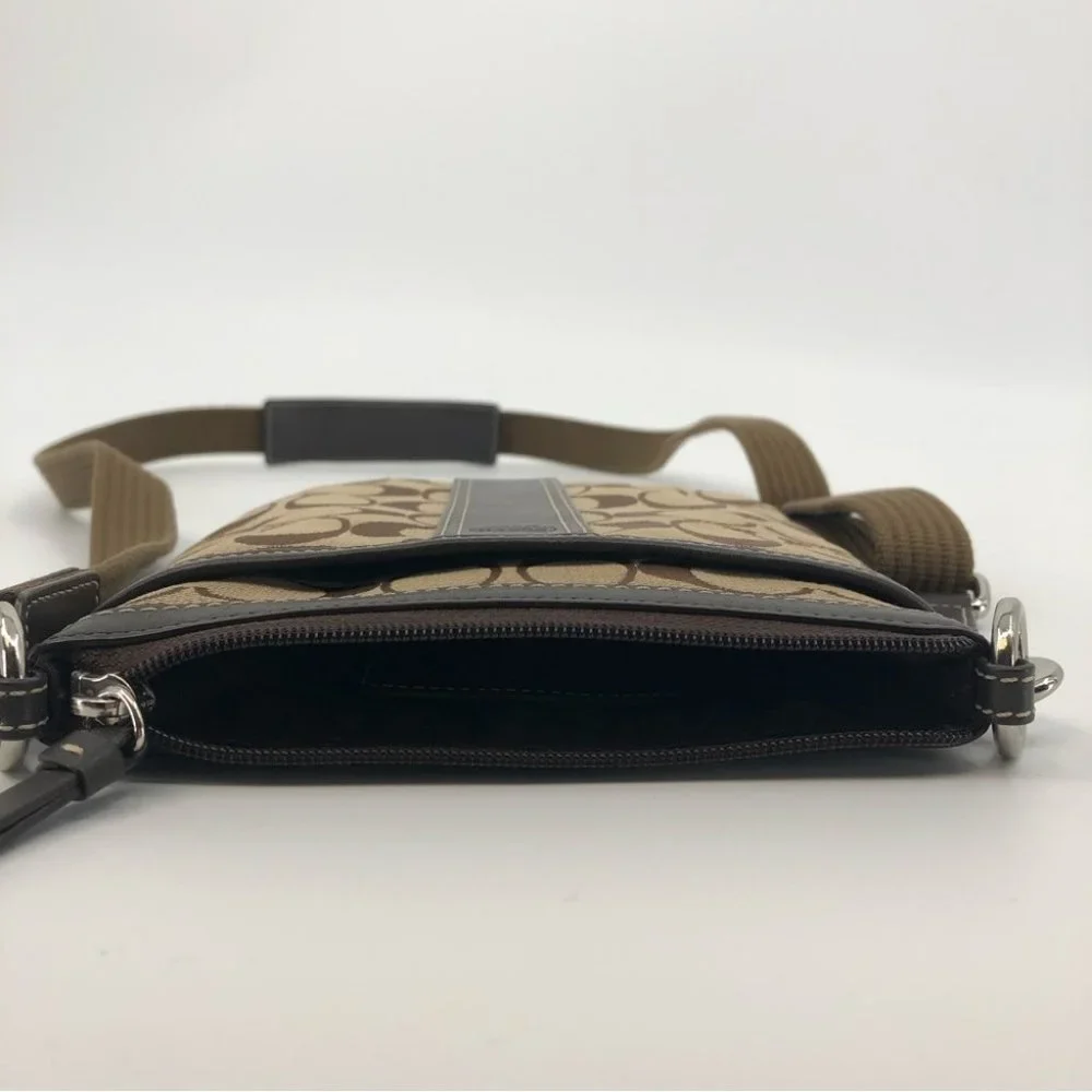 Coach Brown Leather Crossbody Coin Wallet | Adjustable Strap - Picture 4 of 6